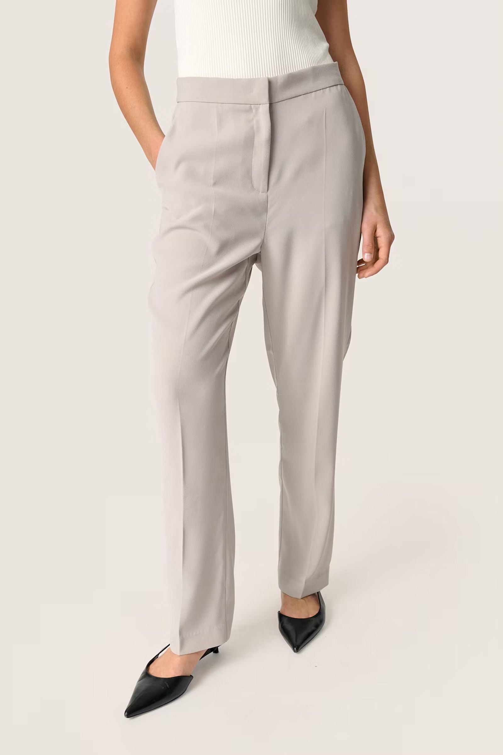 Shirley Trouser in Porpoise