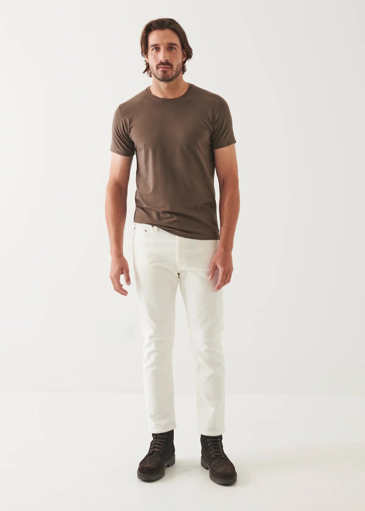 Iconic Pima Cotton Stretch T-Shirt in Chestnut