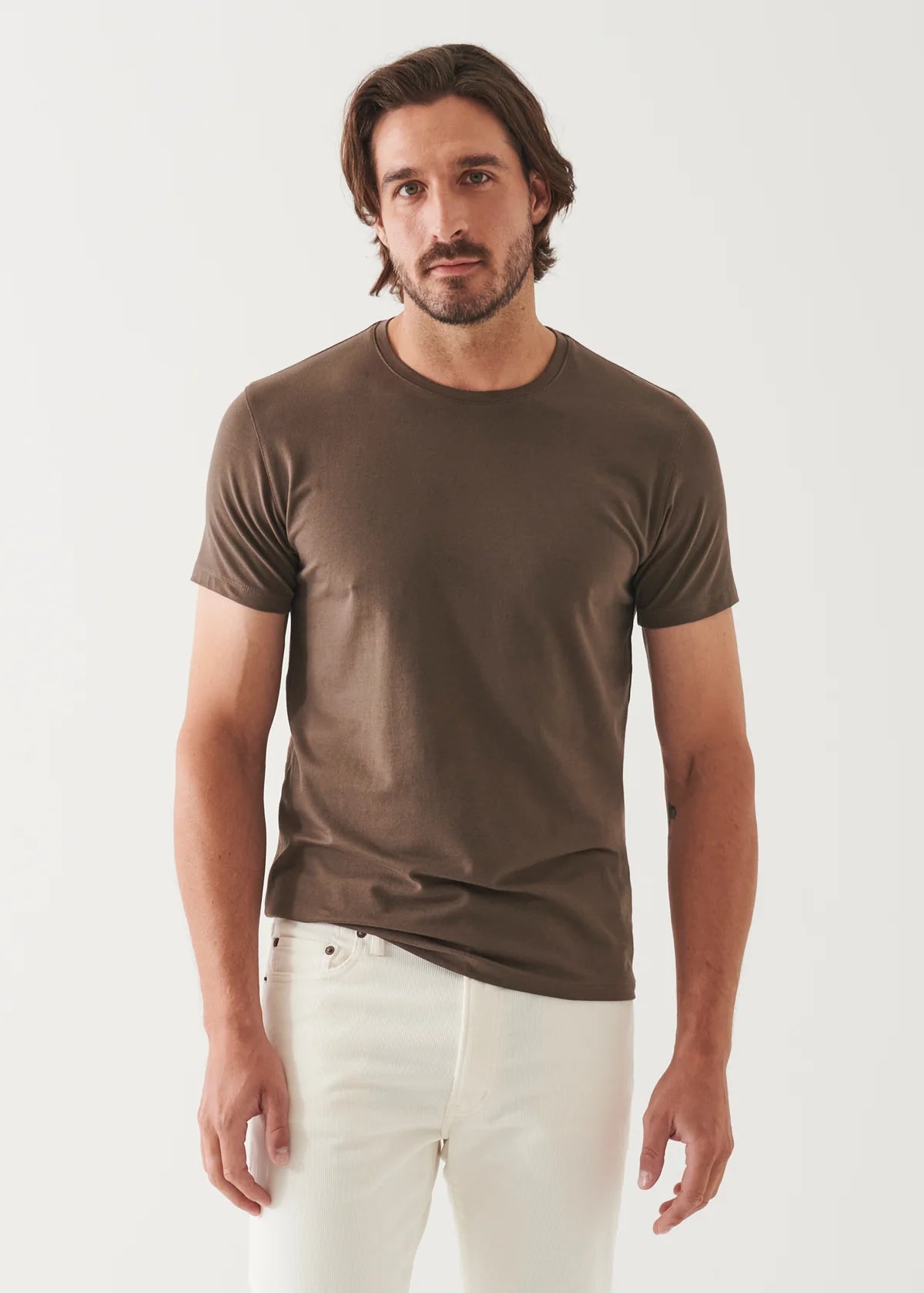 Iconic Pima Cotton Stretch T-Shirt in Chestnut