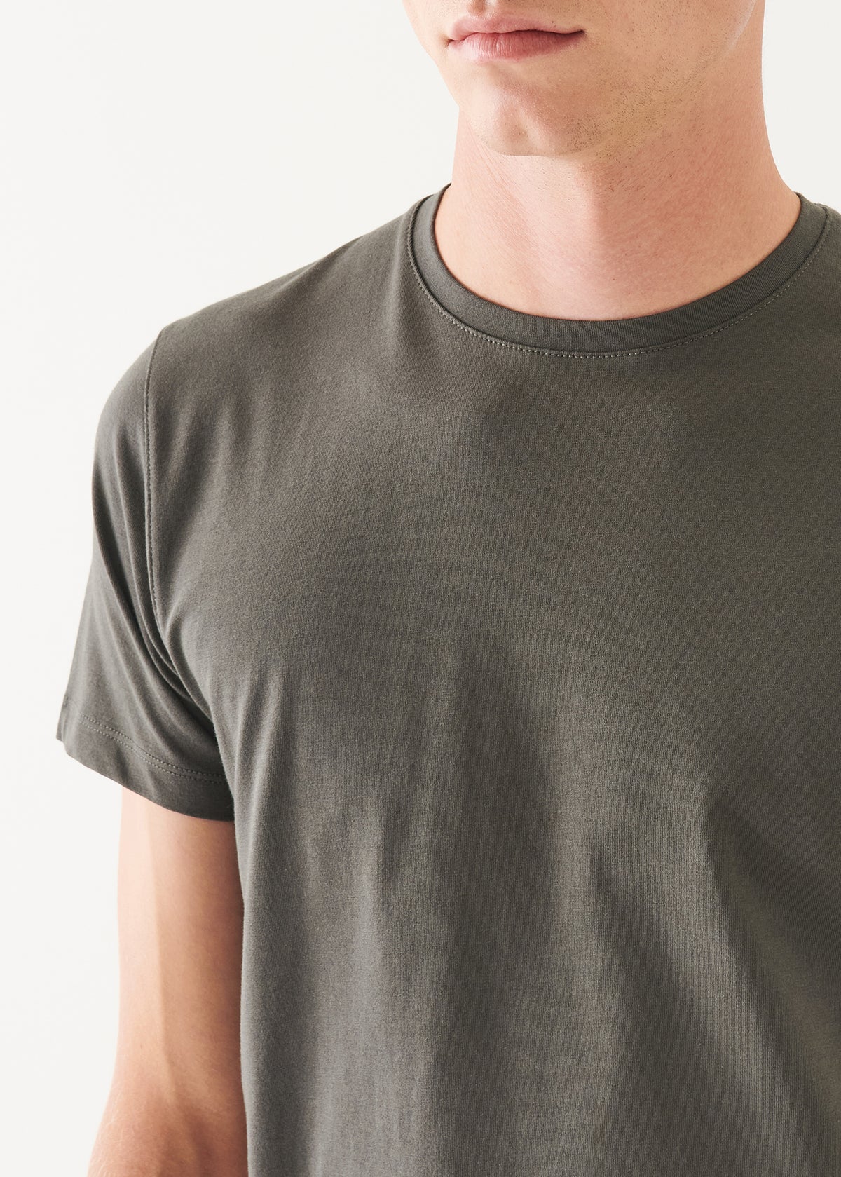 Iconic Pima Cotton Stretch T-Shirt in Thyme