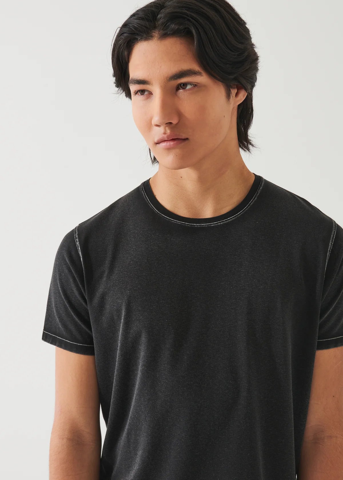 Iconic Pima Cotton Vintage Wash Crew Neck in Black