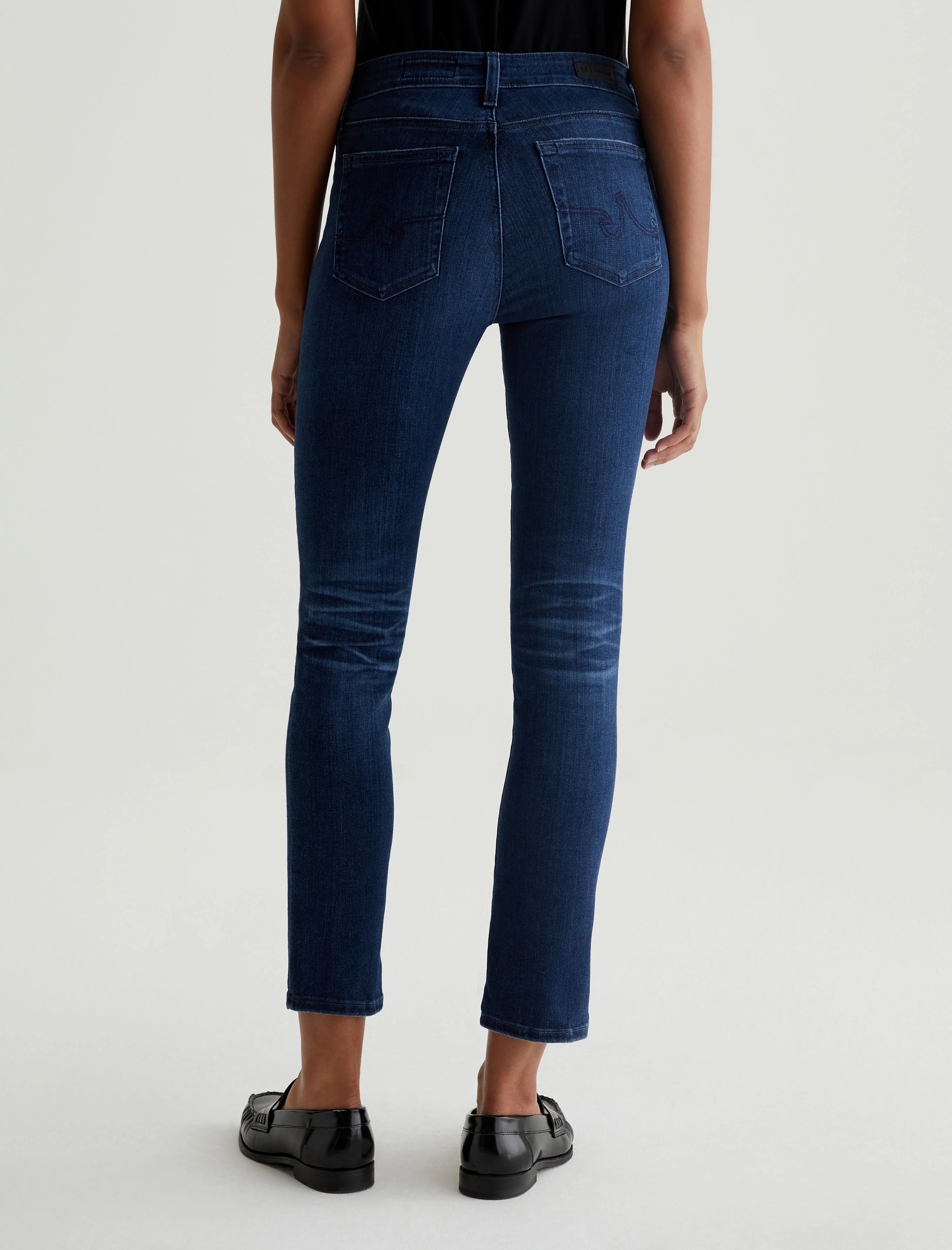 Mari Mid-Rise Slim Straight in 5 Years Blue Essence