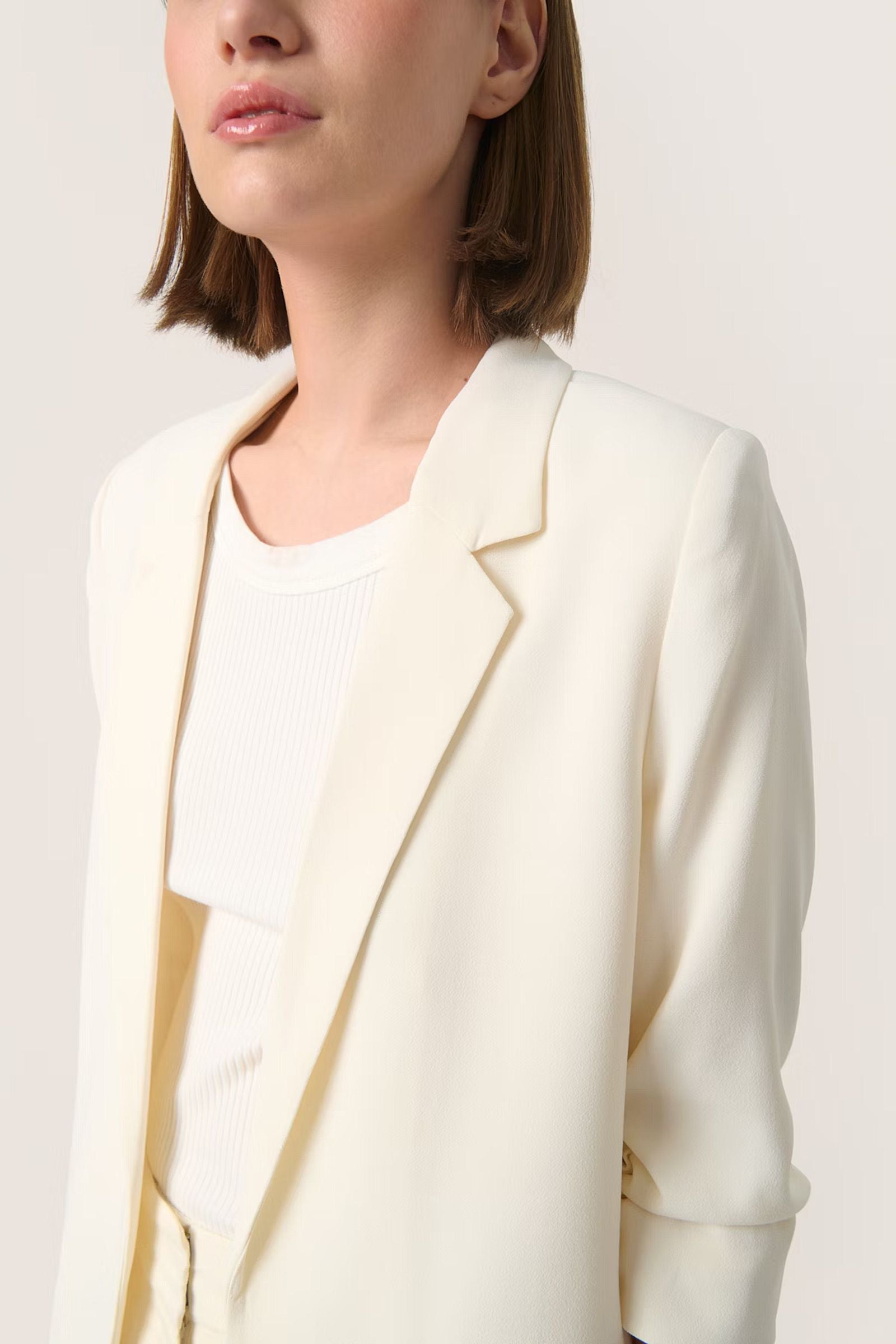 Shirley Blazer in Whisper White