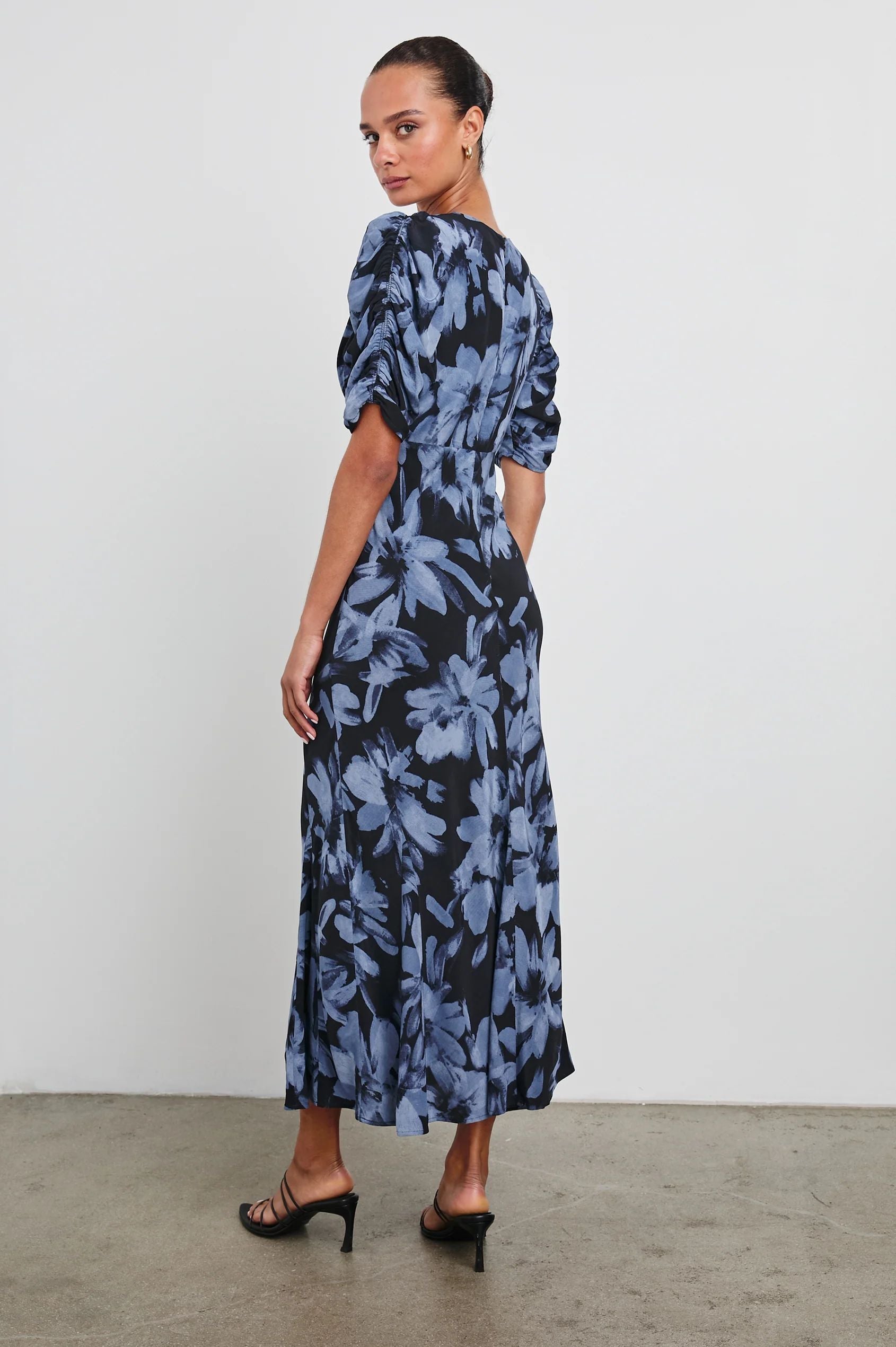 Zariah Dress in Midnight Lily