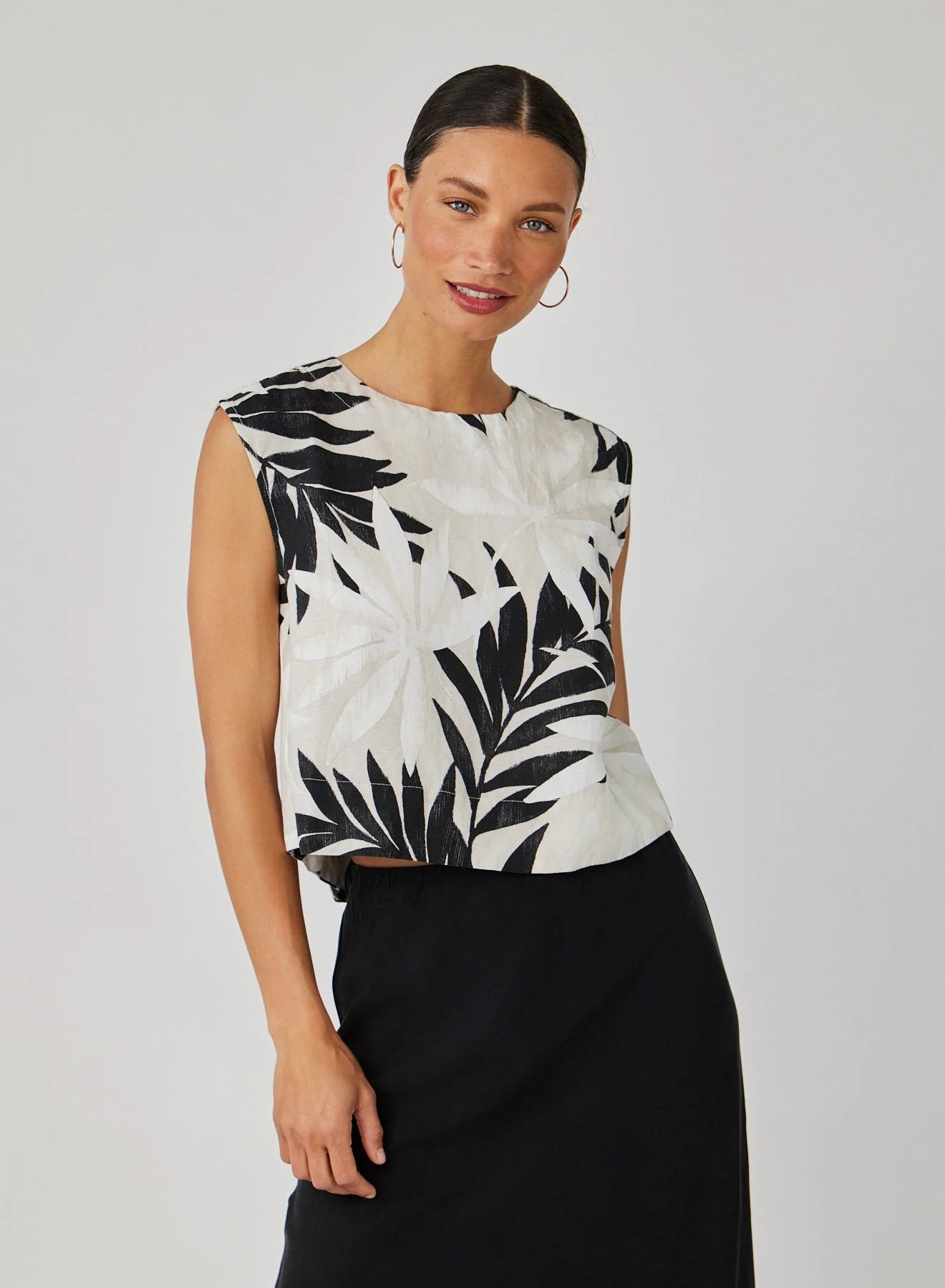 Boxy Button Back Top in Maui Palm Print