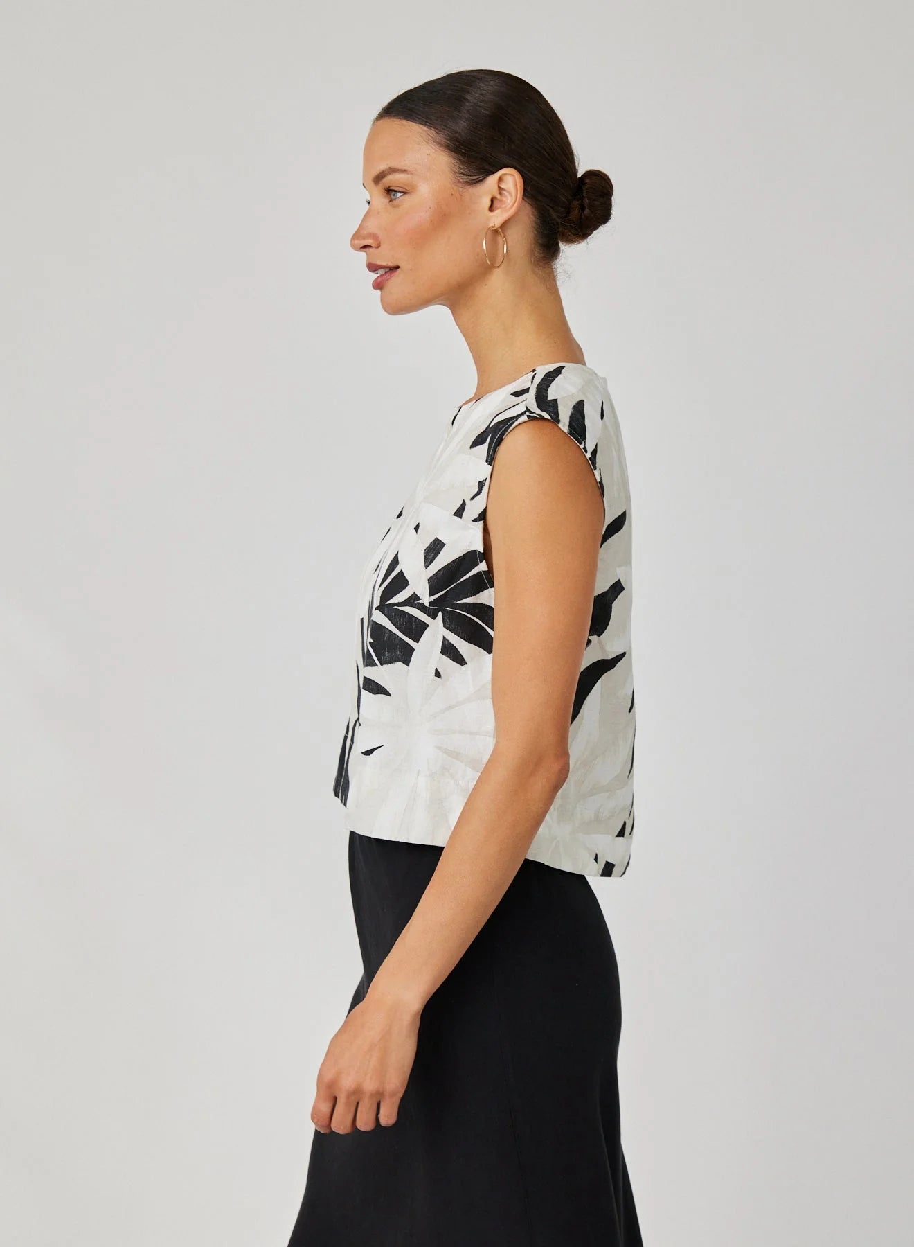 Boxy Button Back Top in Maui Palm Print