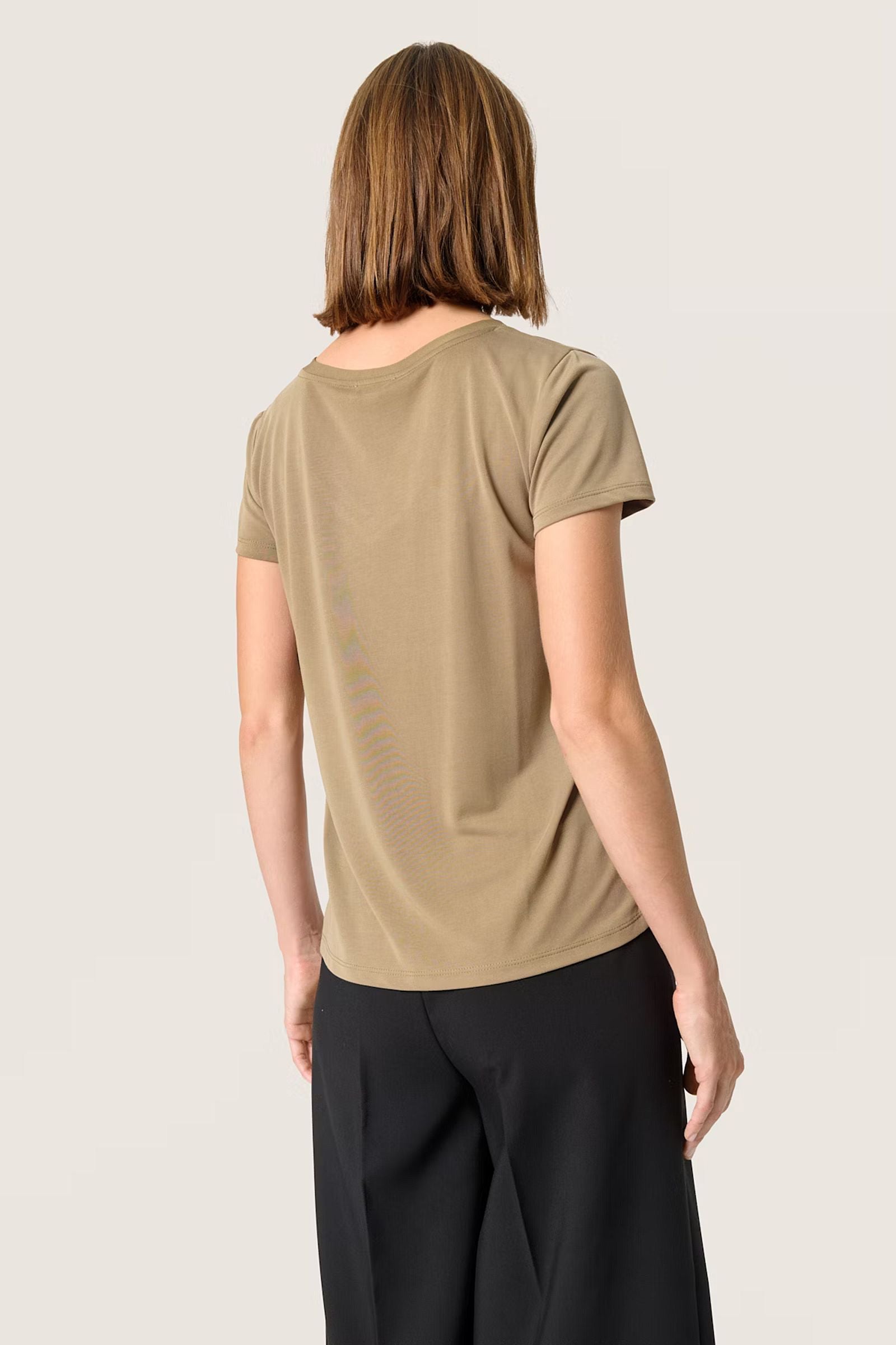 Columbine V-Neck T-Shirt in Covert Green