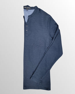 Elgin Long Sleeve Henley in Bue